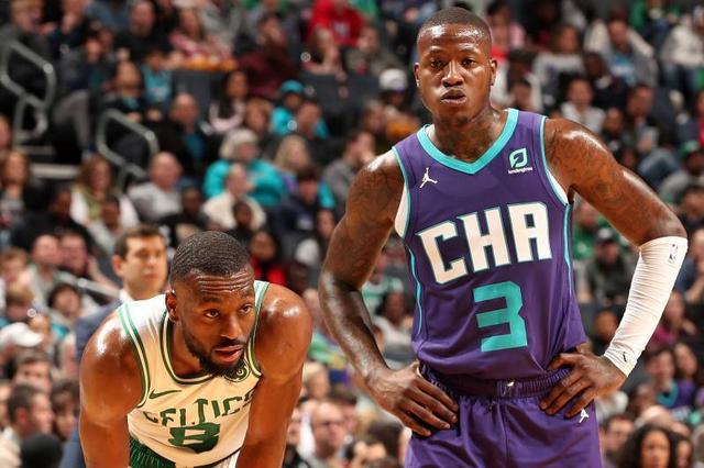 铲球事件中 铲球事件中